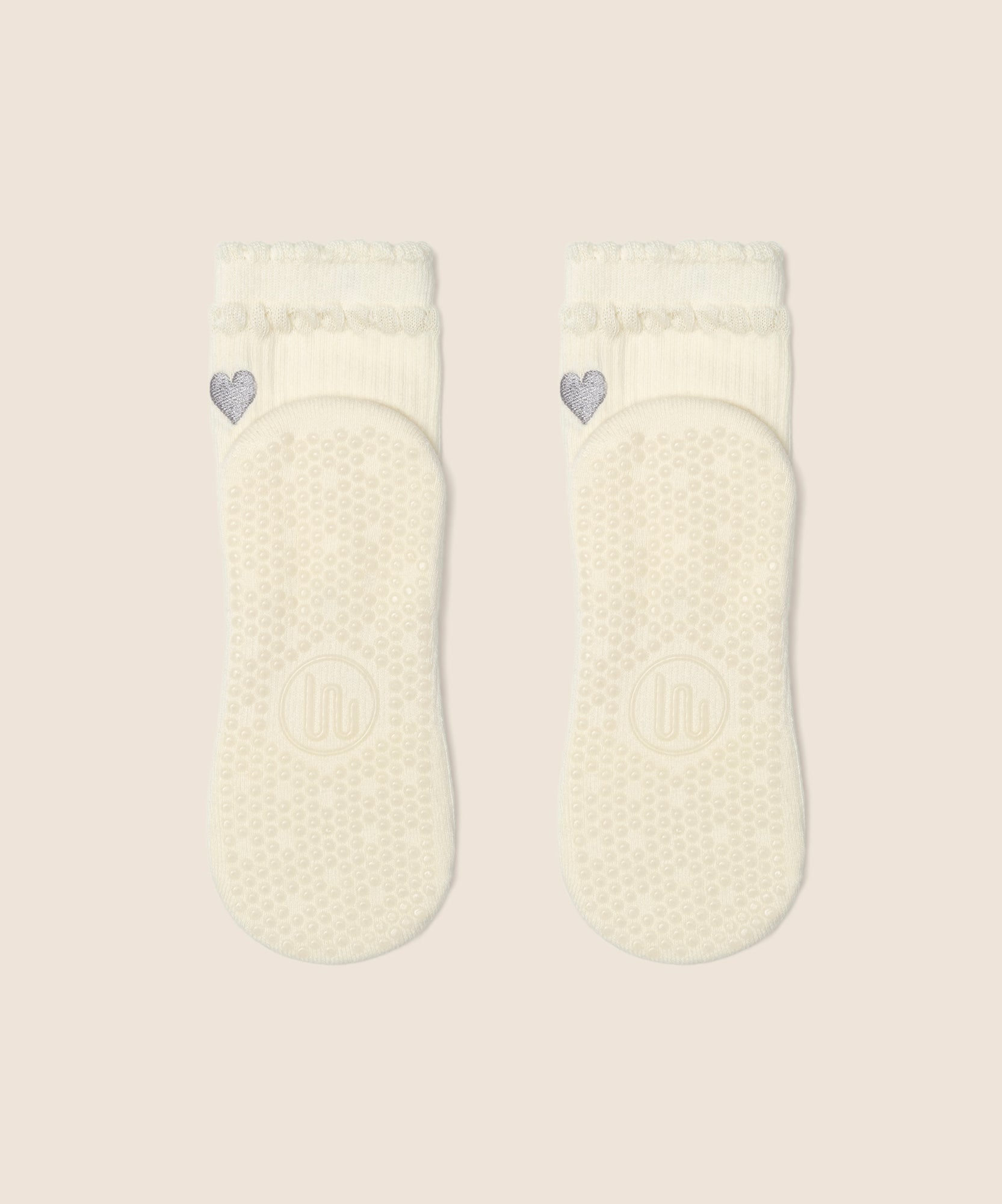Crew Non Slip Grip Socks - Heart Ruffle Oat