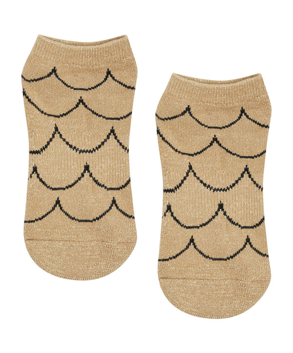 Classic Low Rise Grip Socks - Scallop Gold for yoga and pilates