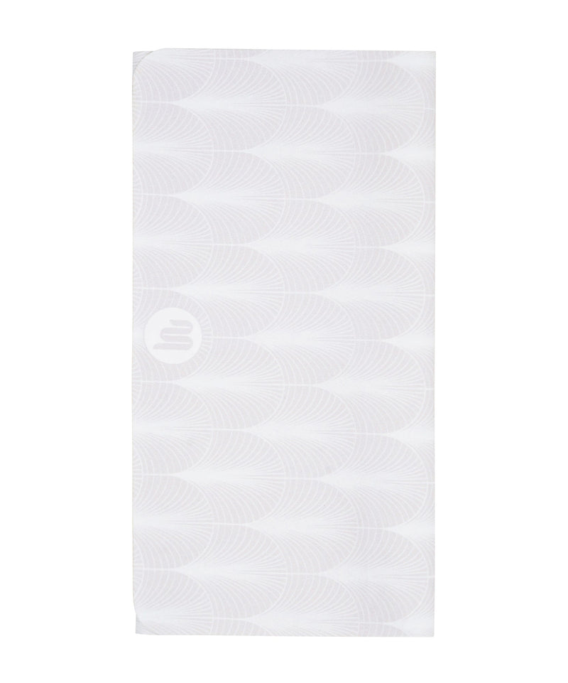 Extra absorbent microfiber workout towel with stylish fan flair design