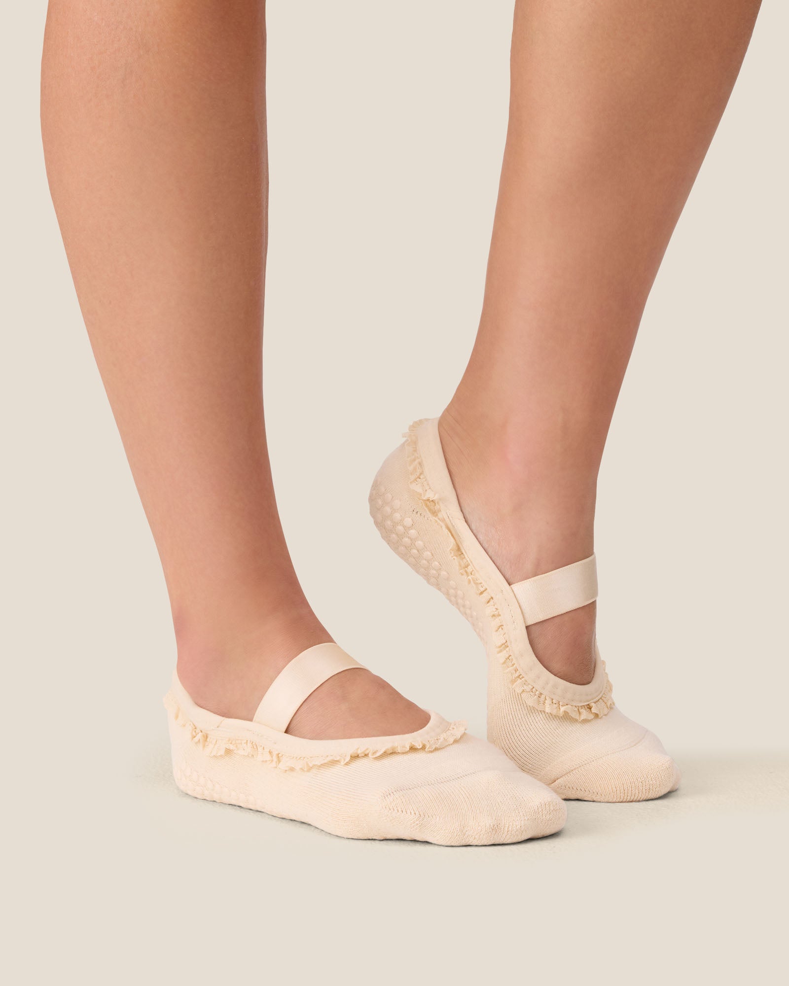 Ballet Grip Socks - Lace Trim Oat