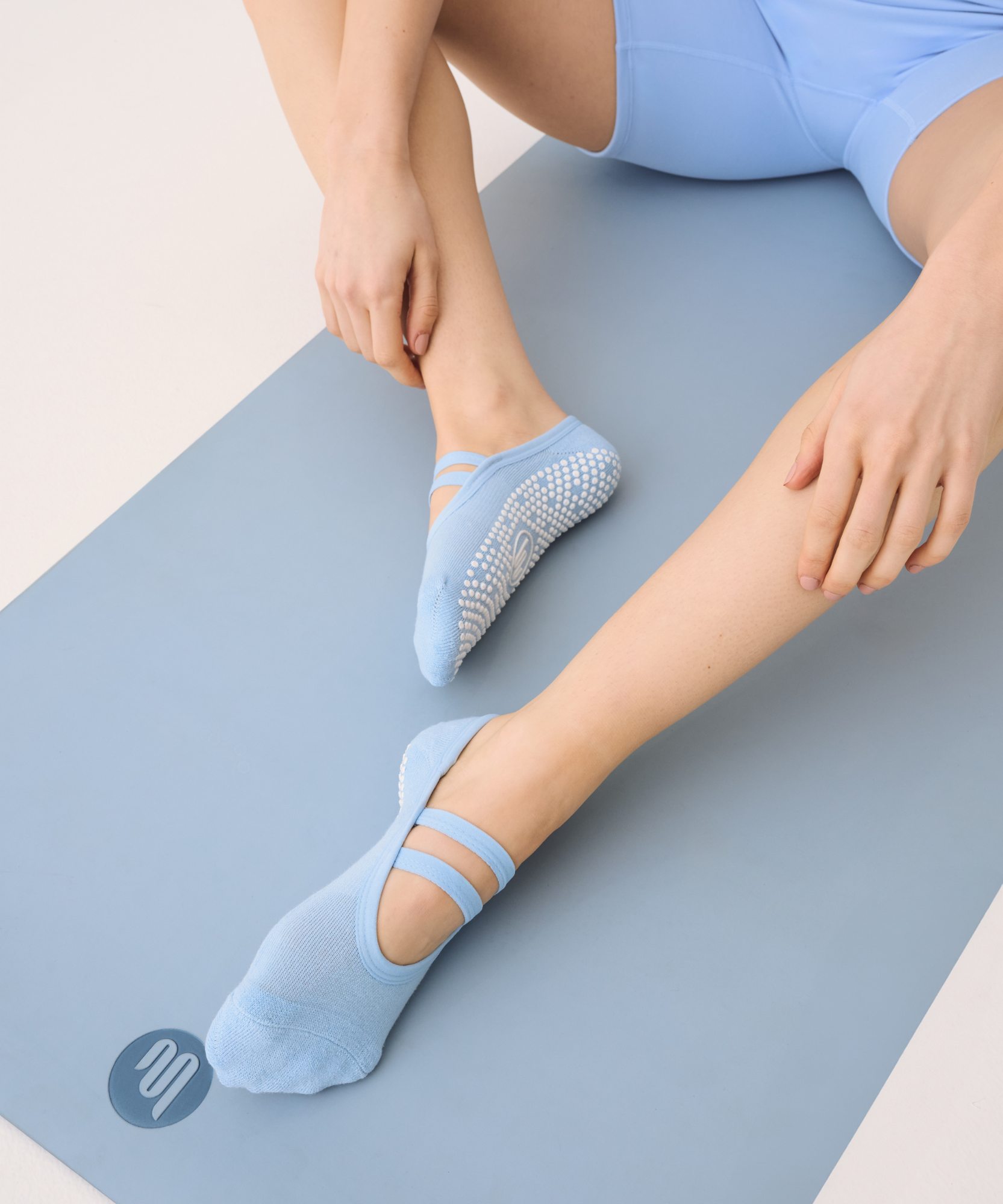 Non slip yoga socks sales