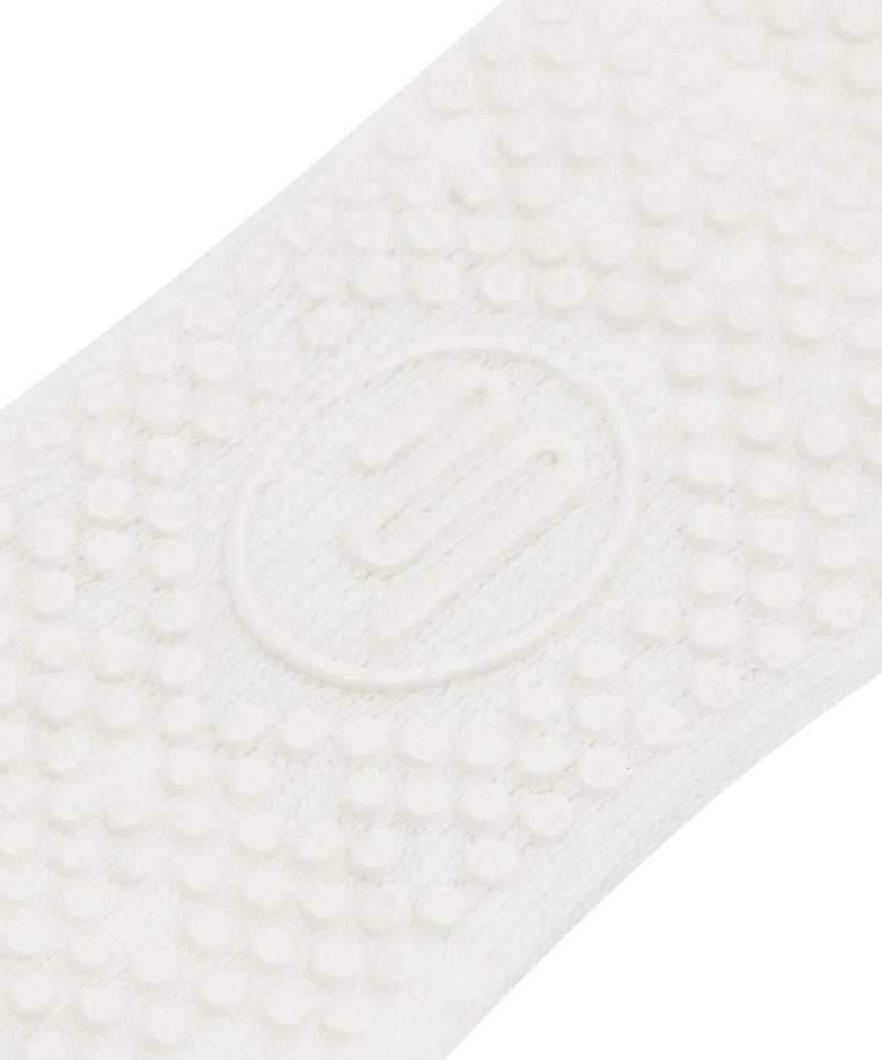  High quality non slip grip sporty socks in ivory color