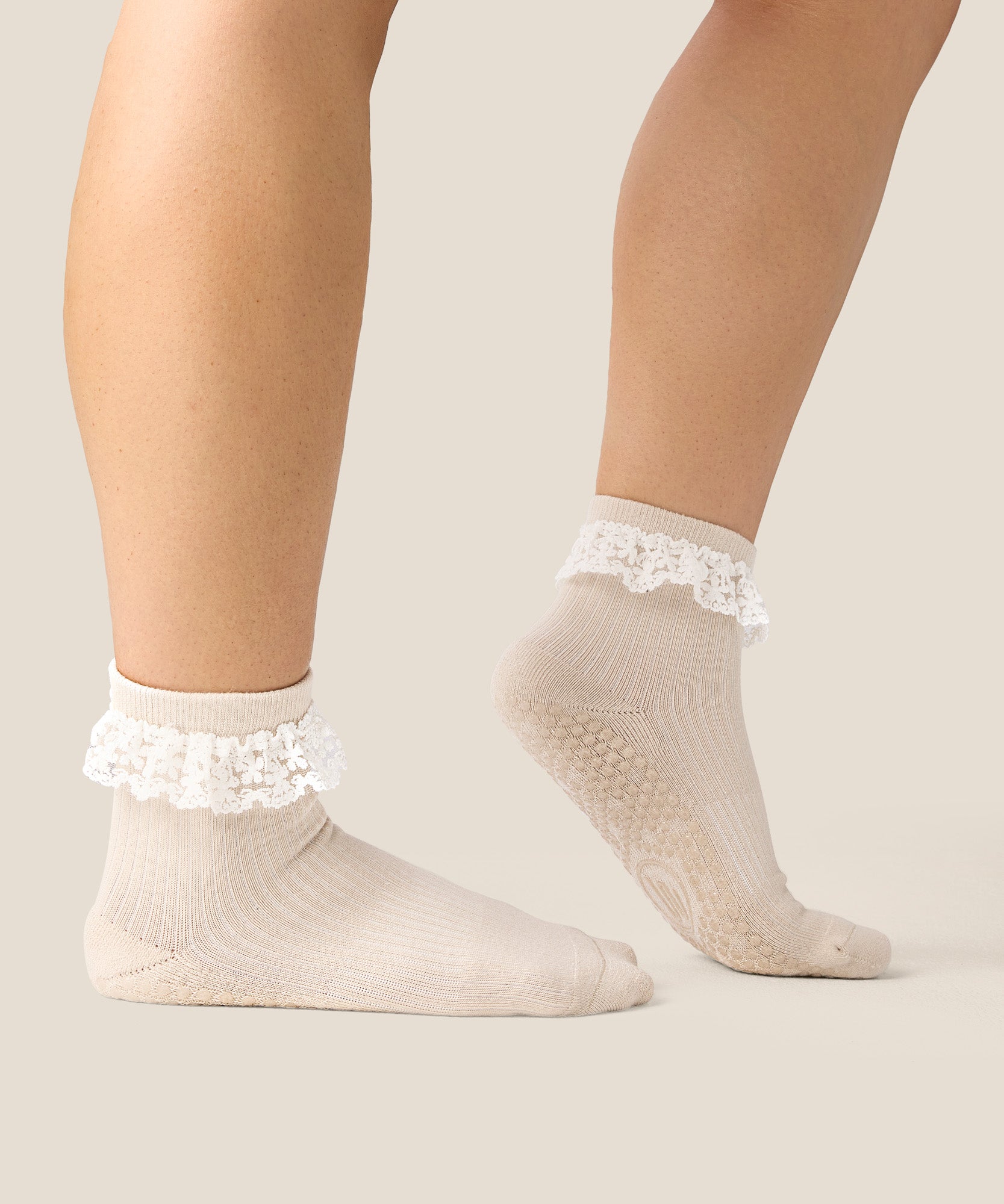 Quarter Crew Grip Socks - Lovers Lace