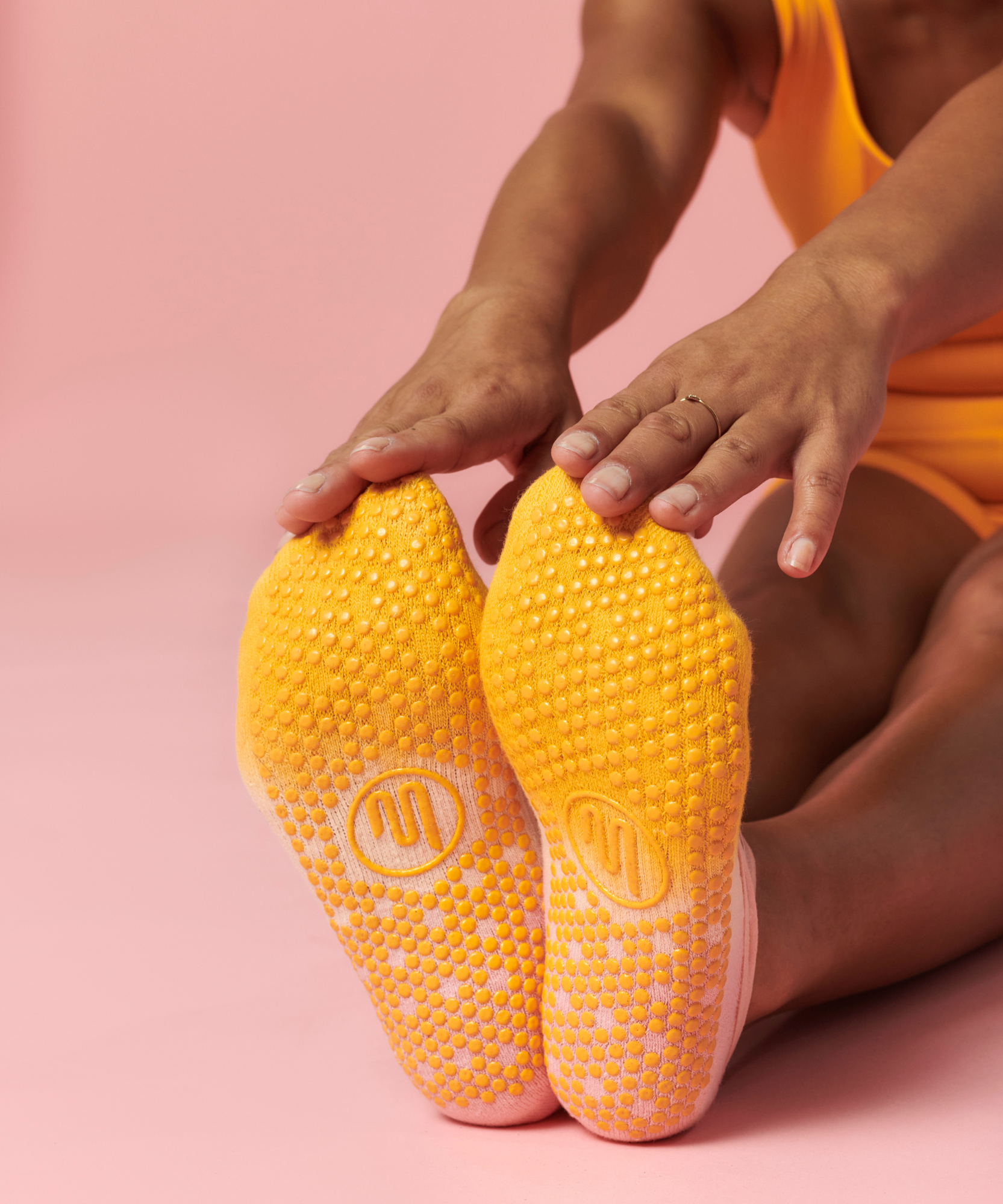 Classic Low Rise Grip Socks - Mimosa Sorbet Ombré.